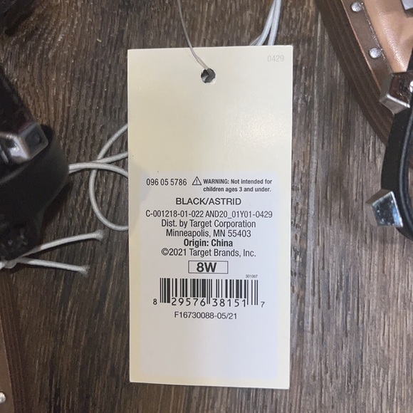 NWT A New Day Astrid Studded Sandals in Black 8W - Picture 6 of 6